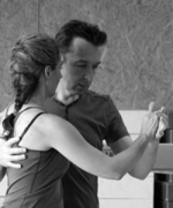 Photo d'Etienne M dansant avec une jeune femme
